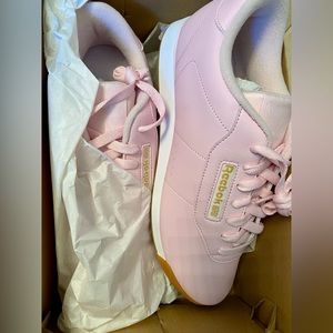 Reebok princess trainers. NITB. Size 11